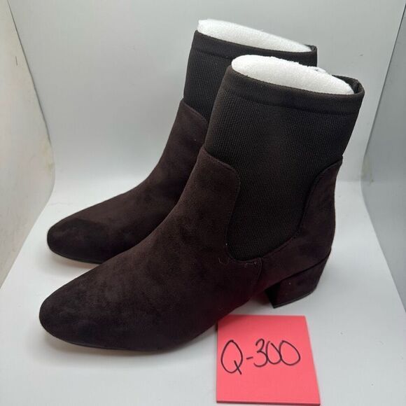 CUSHIONAIRE Women's Romi block heel stretch boot with Memory Foam Padding 8 BROW - Picture 3 of 7